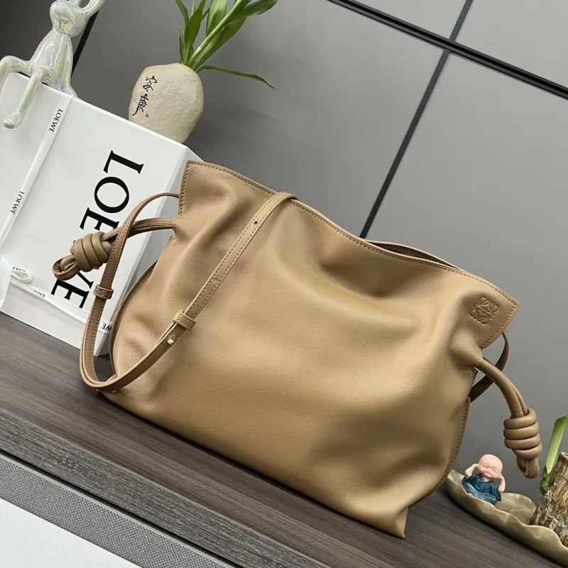 Loewe Clutch-58