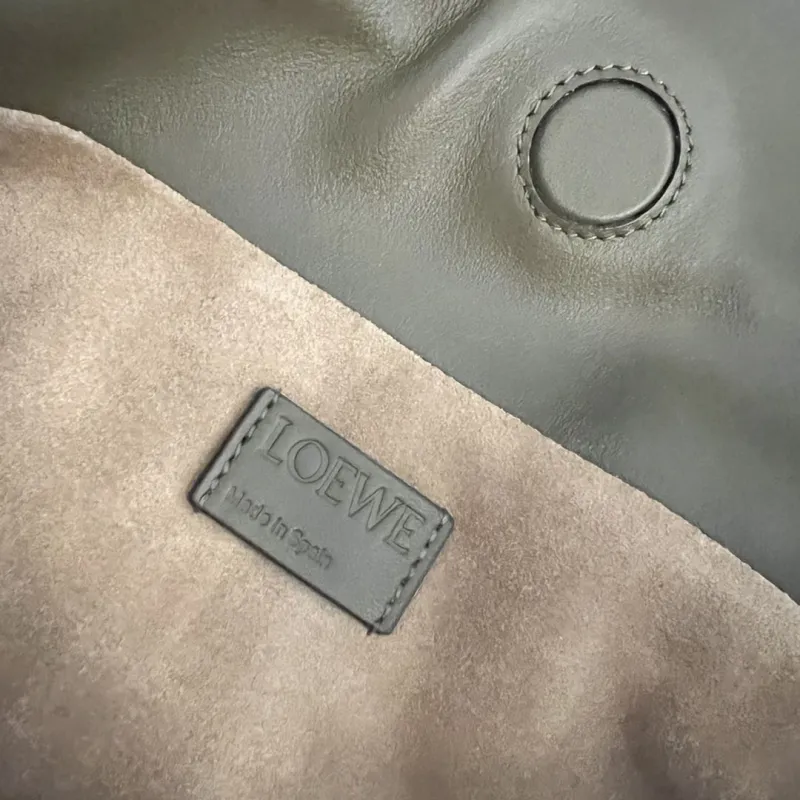 Loewe Clutch-60 - Image 9