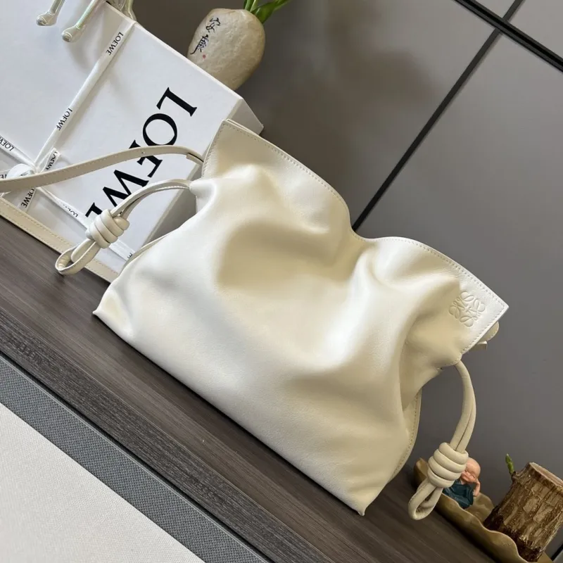Loewe Clutch-62