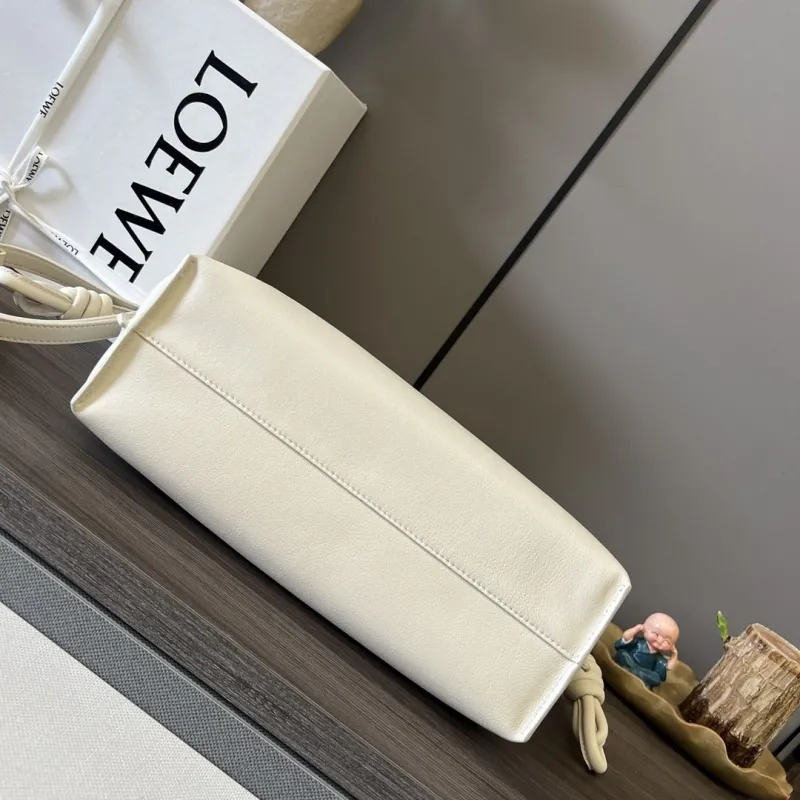 Loewe White Leather Crossbody Clutch Bag - Image 4
