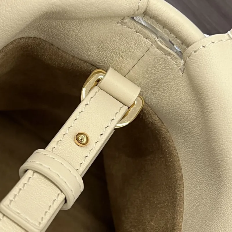 Loewe White Leather Crossbody Clutch Bag - Image 7