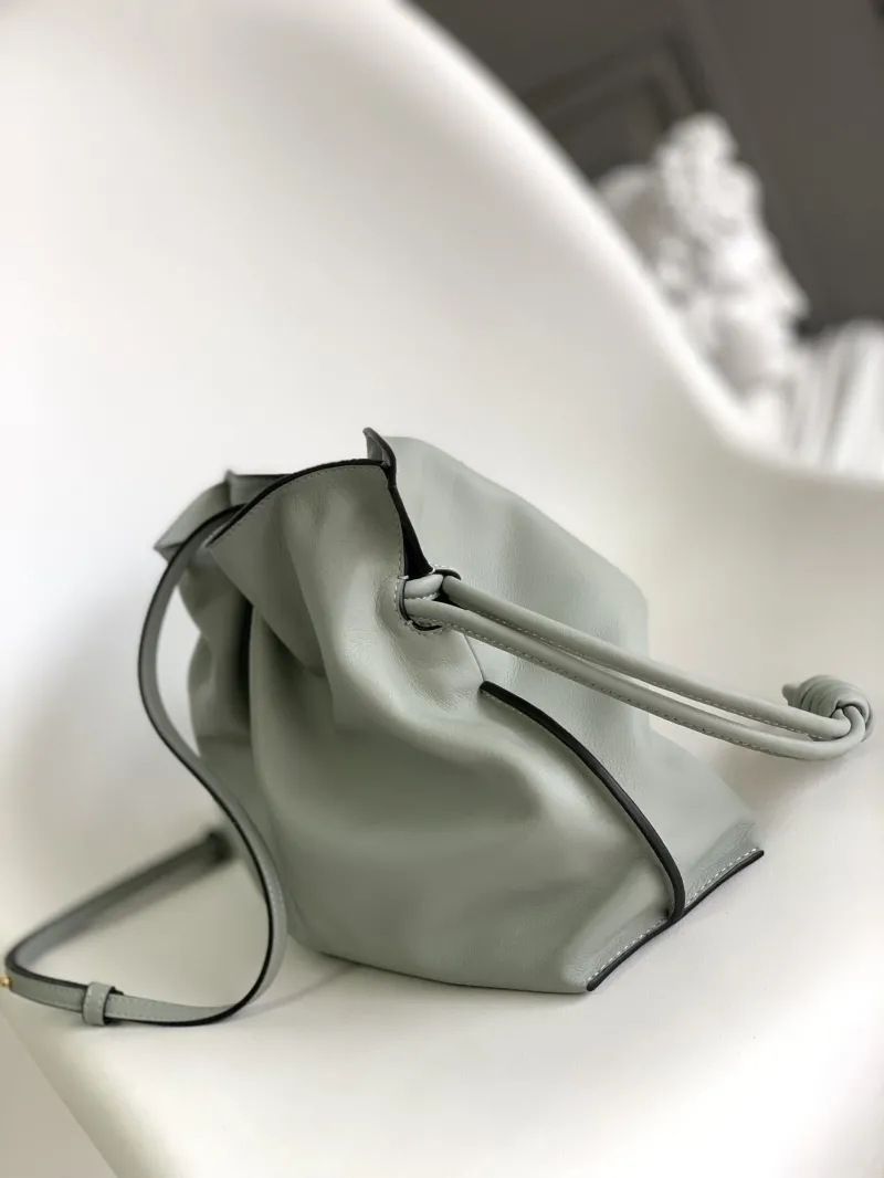 Alternative view of Loewe Clutch-63