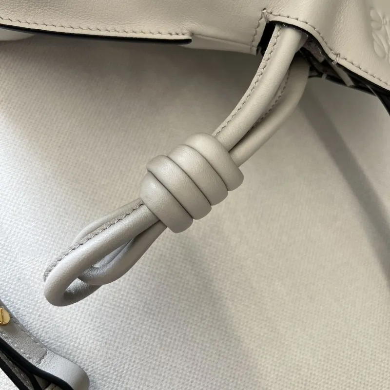 Loewe Clutch-66 - Image 6