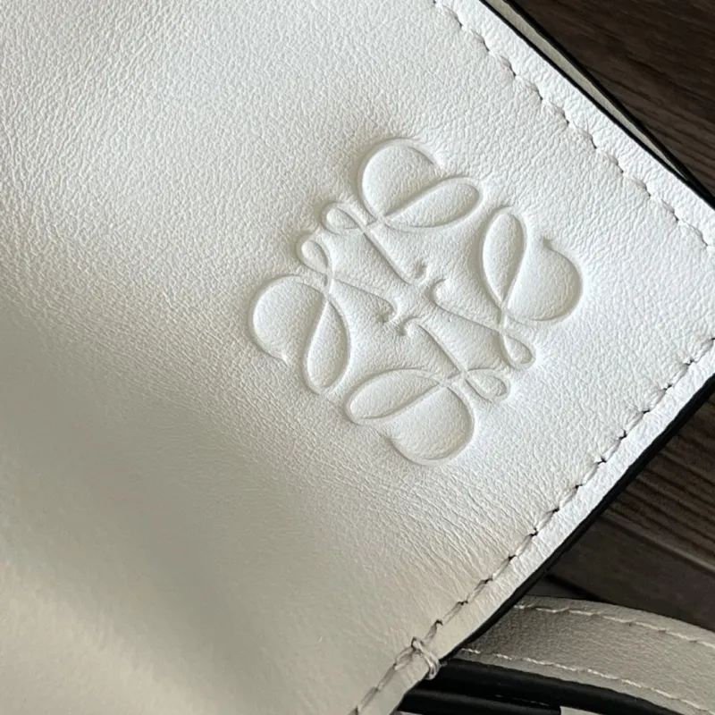 Loewe Clutch-66 - Image 7