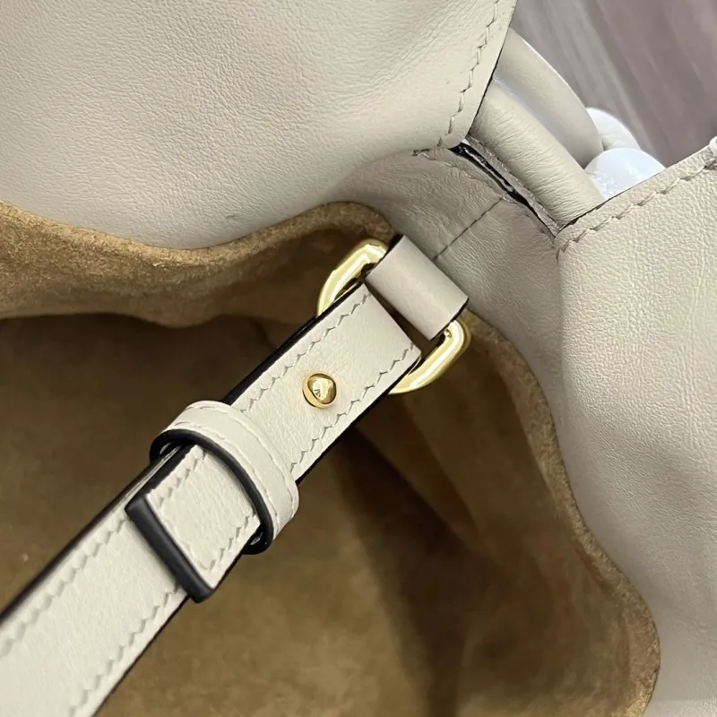 Loewe Clutch-66 - Image 8