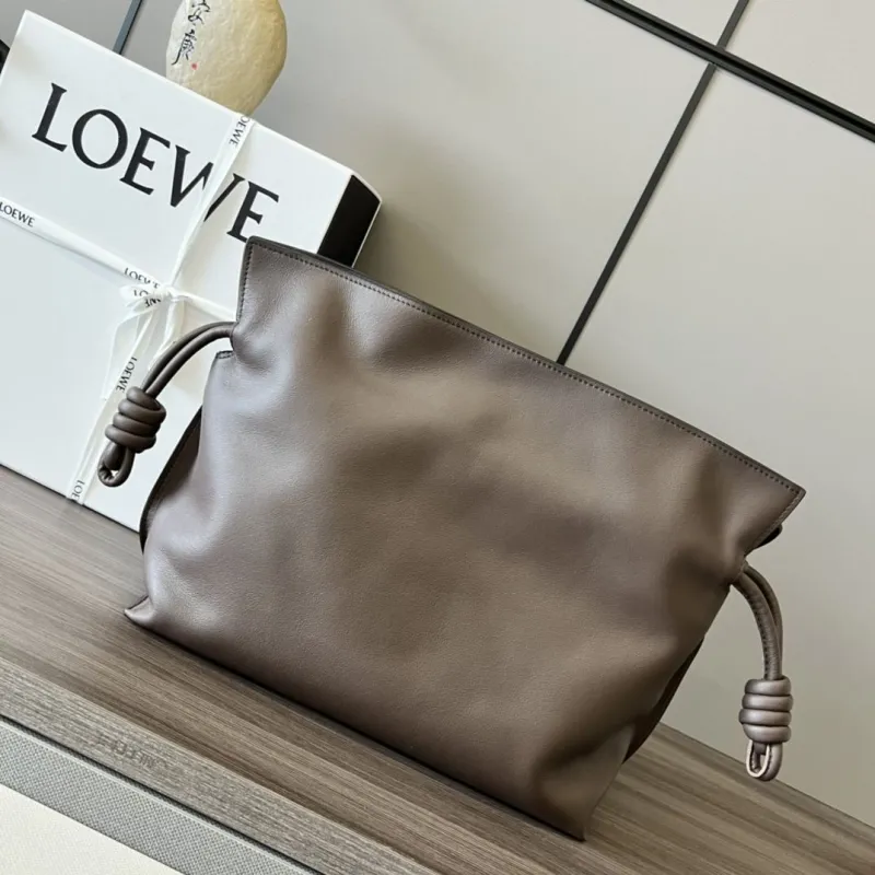 Loewe Clutch-67 - Image 3