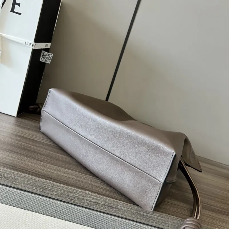Loewe Clutch-67 - Image 4