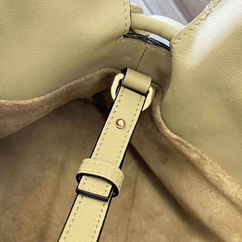 Loewe Clutch-69 - Image 7