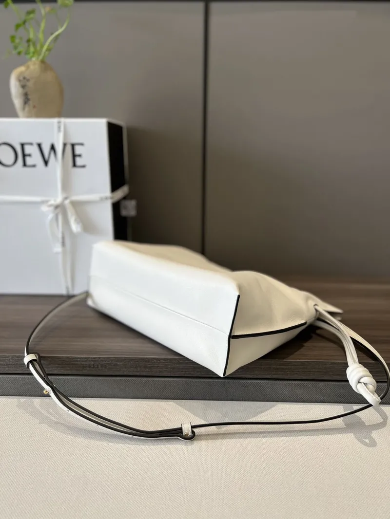 Loewe Clutch-71 - Image 4