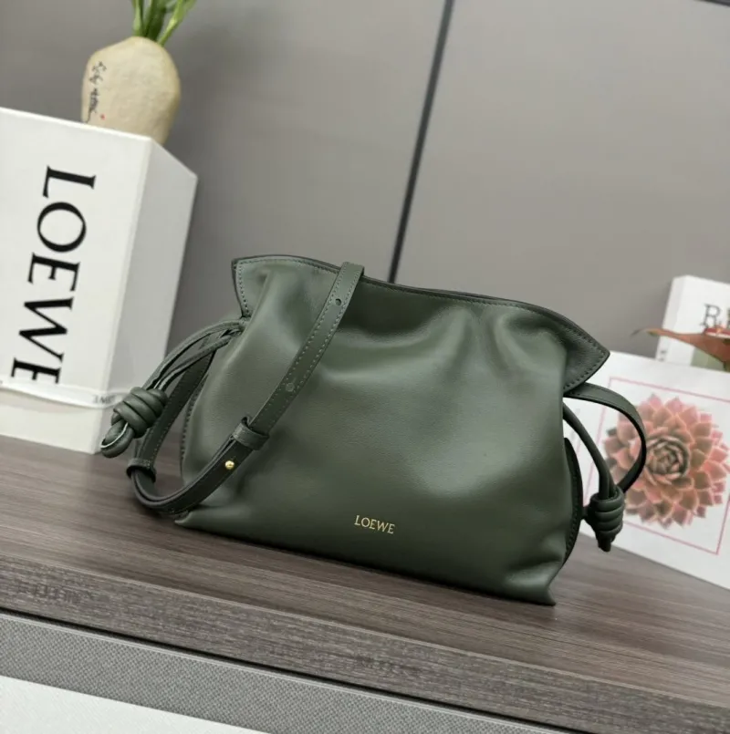 Loewe Clutch-74