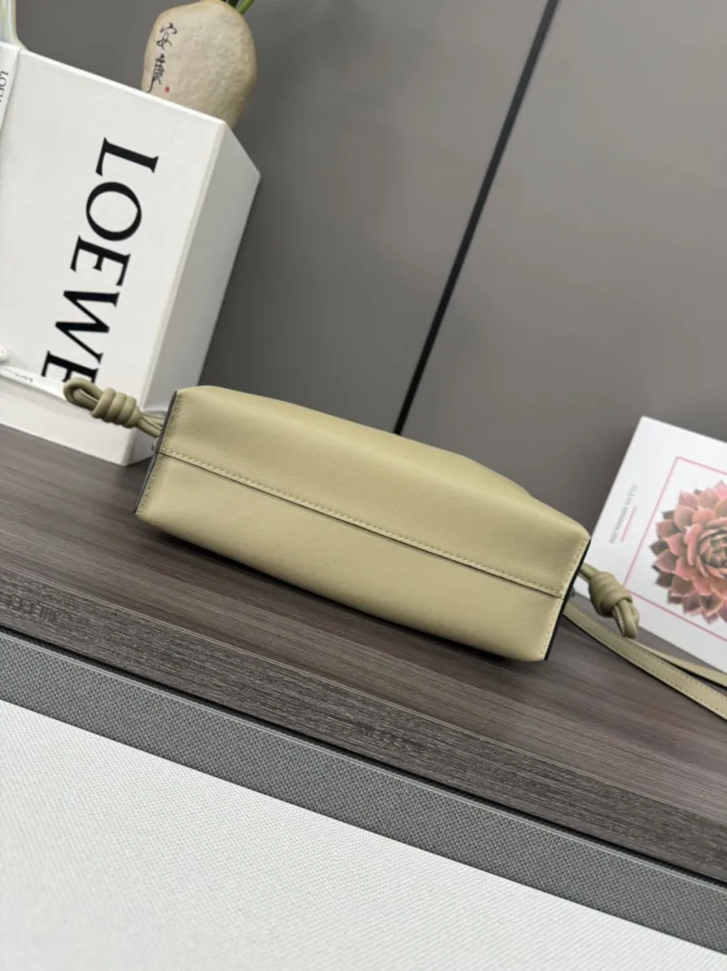 Loewe Clutch-75 - Image 4