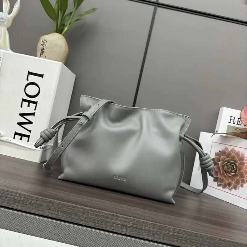 Loewe Clutch-76