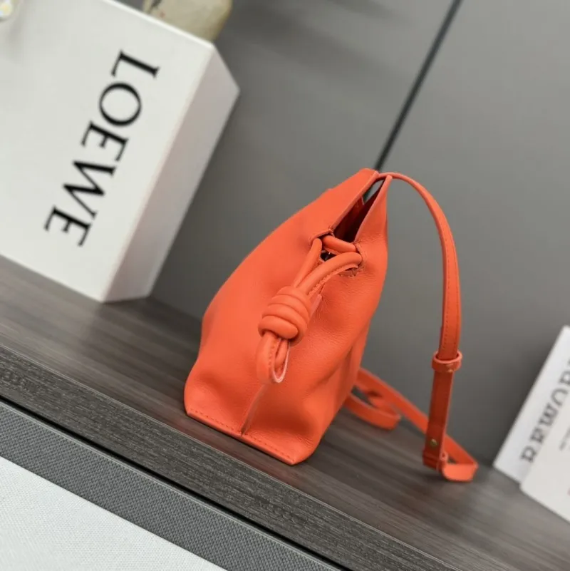 Alternative view of Loewe Clutch-77