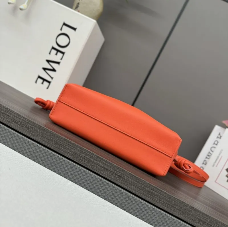 Loewe Clutch-77 - Image 4