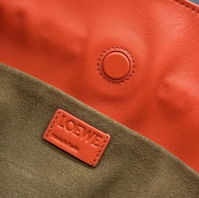 Loewe Clutch-77 - Image 9