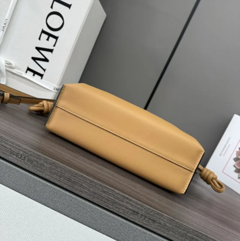 LOEWE Tan Leather Crossbody Clutch Bag 81 - Image 4
