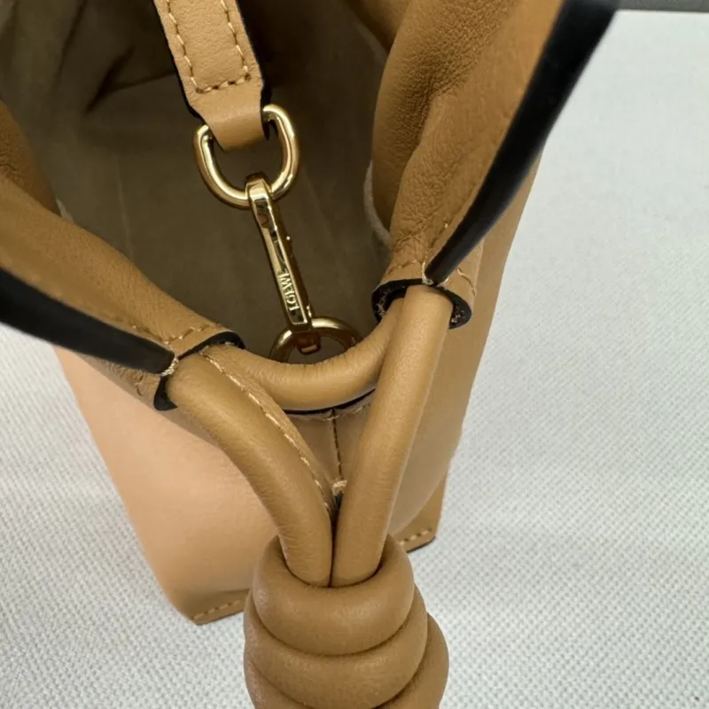 LOEWE Tan Leather Crossbody Clutch Bag 81 - Image 7