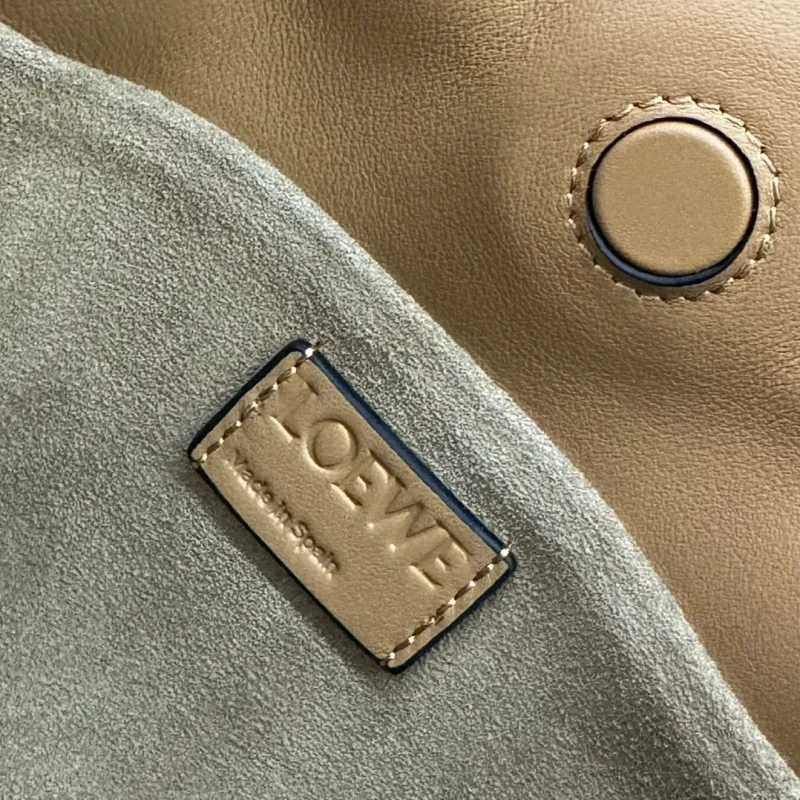 LOEWE Tan Leather Crossbody Clutch Bag 81 - Image 9