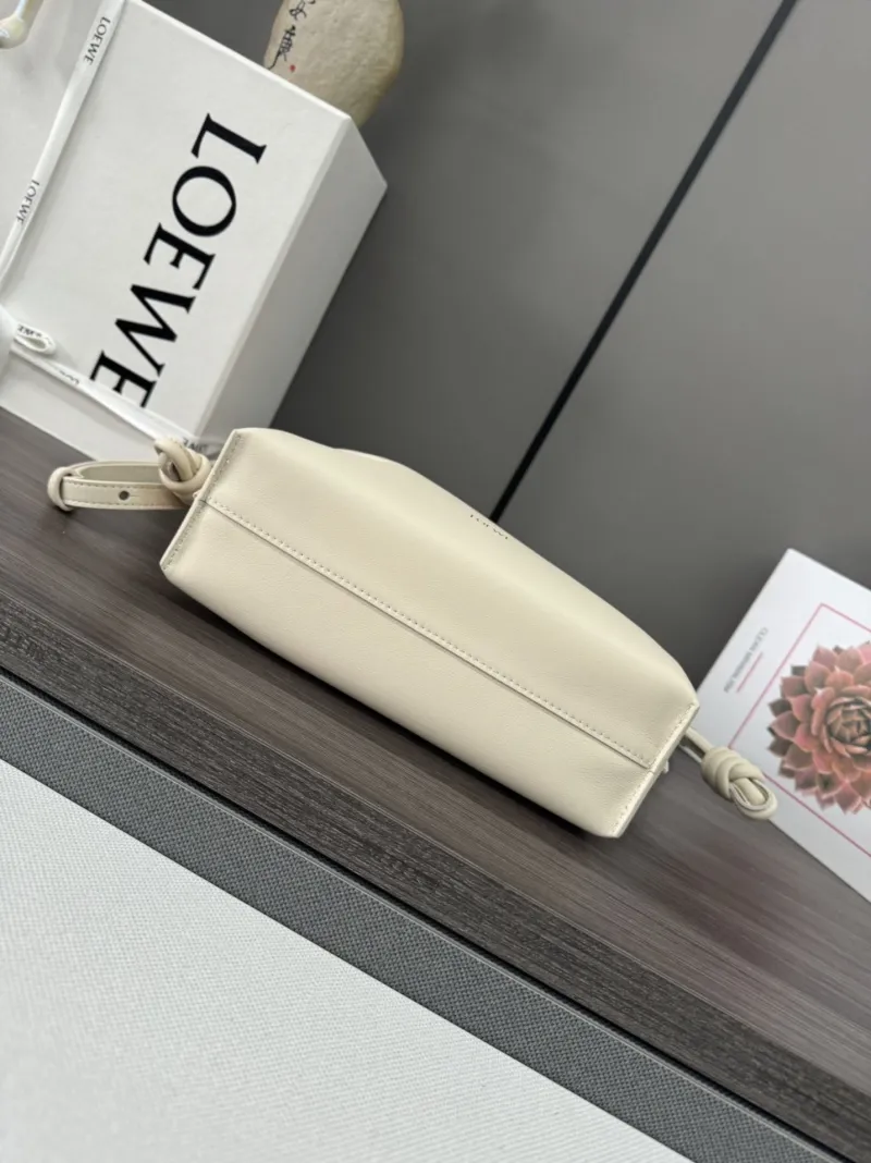 LOEWE Cream Leather Crossbody Bag - Image 4