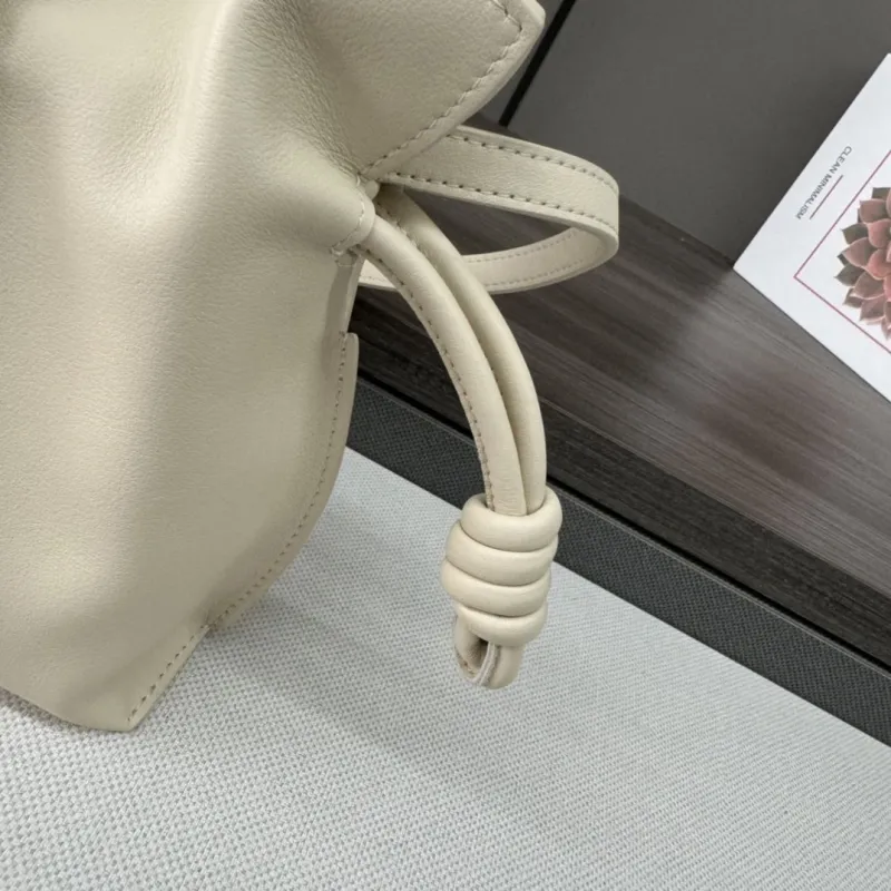 LOEWE Cream Leather Crossbody Bag - Image 6