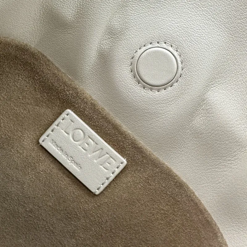 LOEWE Cream Leather Crossbody Bag - Image 9