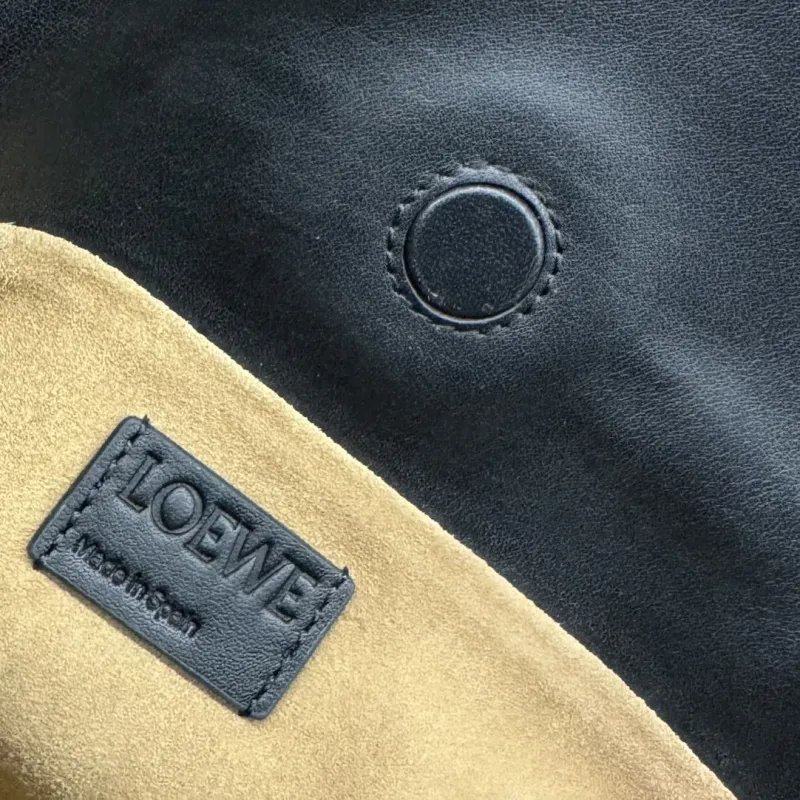 LOEWE Black Leather Crossbody Clutch Bag 86 - Image 9