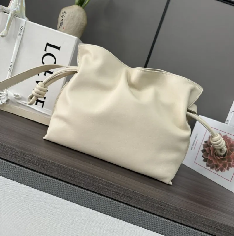 LOEWE Cream Leather Crossbody Bag - Image 3
