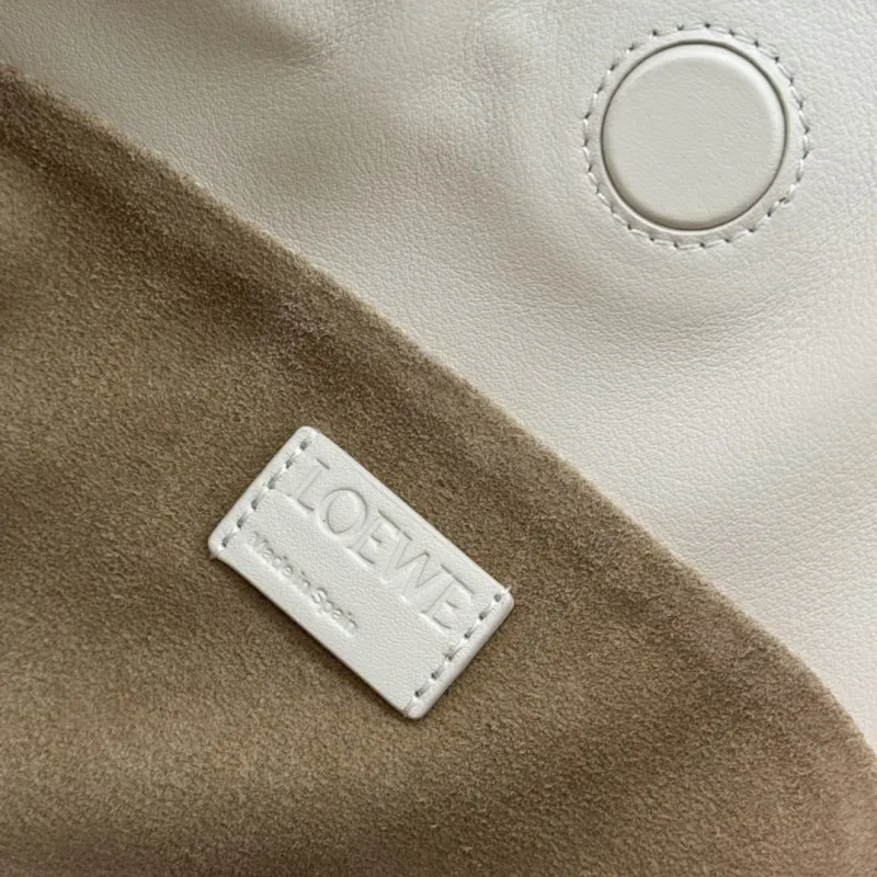 LOEWE Cream Leather Crossbody Bag - Image 9