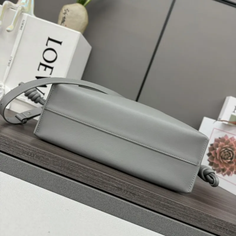 LOEWE Gray Leather Crossbody Bag - Image 4
