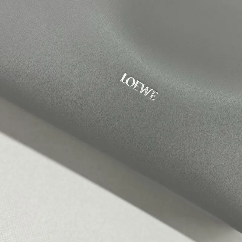 LOEWE Gray Leather Crossbody Bag - Image 5
