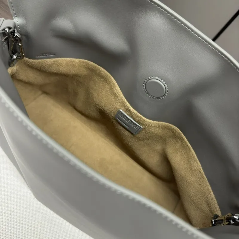 LOEWE Gray Leather Crossbody Bag - Image 8