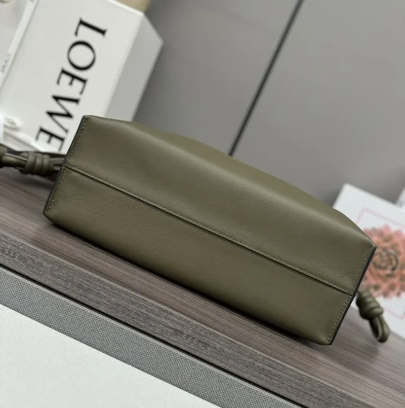 LOEWE Olive Leather Crossbody Bag - Image 4