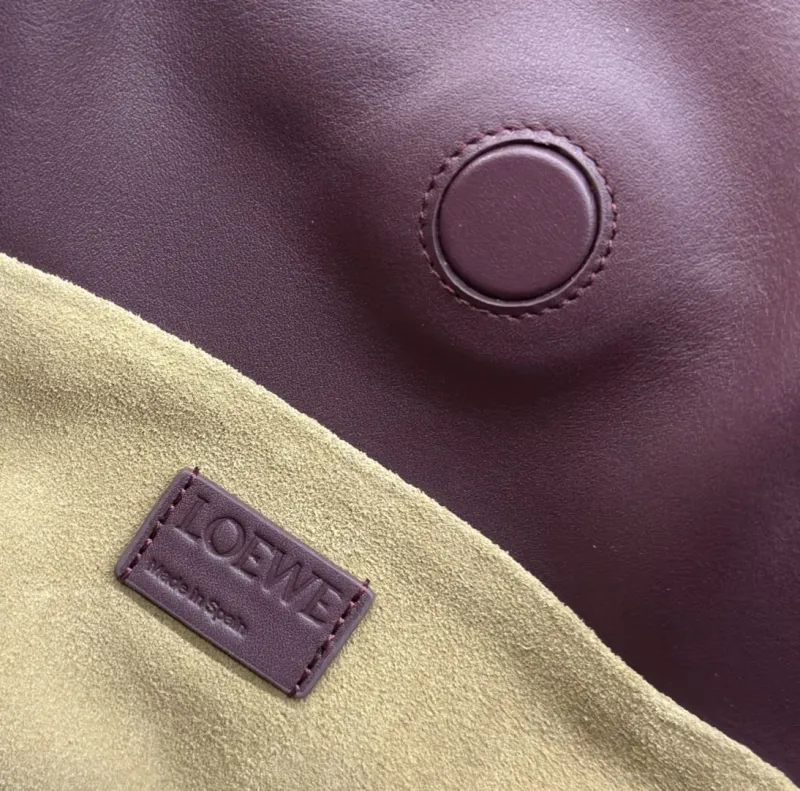 LOEWE Plum Leather Shoulder Bag - Image 9