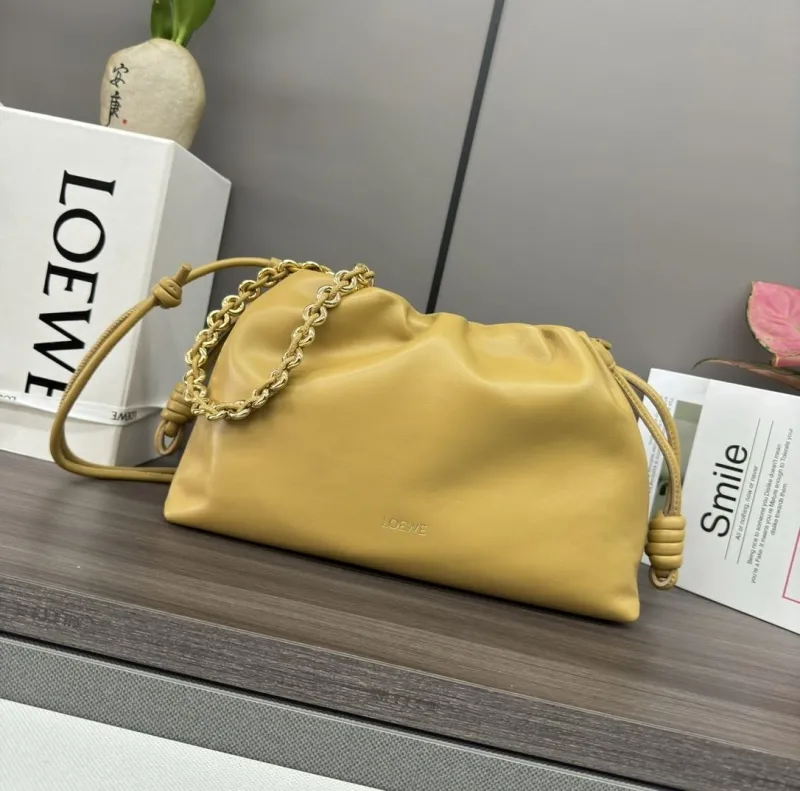 Loewe Clutch-106