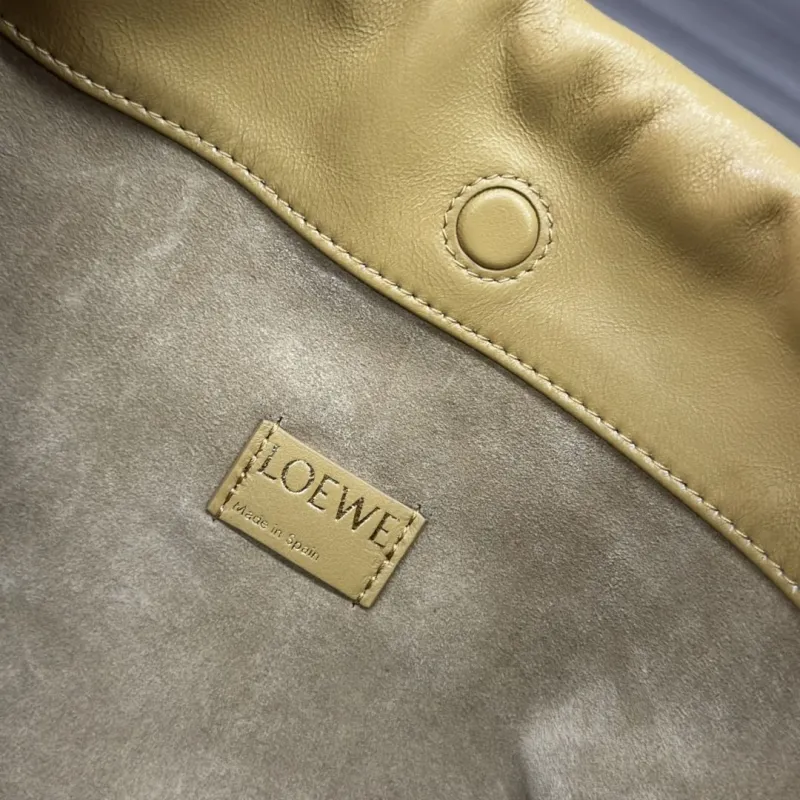 Loewe Clutch-106 - Image 9