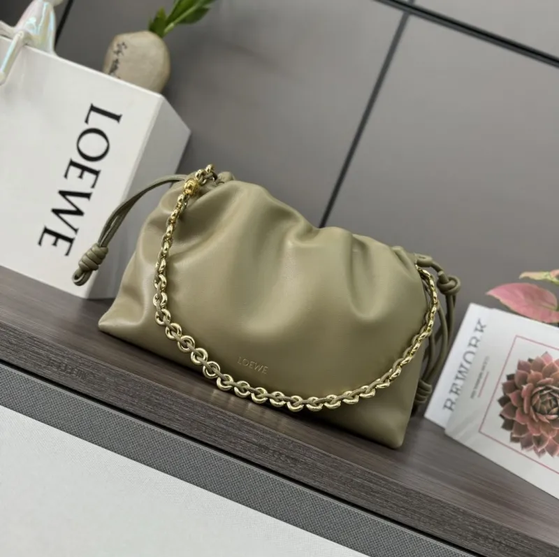 Loewe Clutch-111