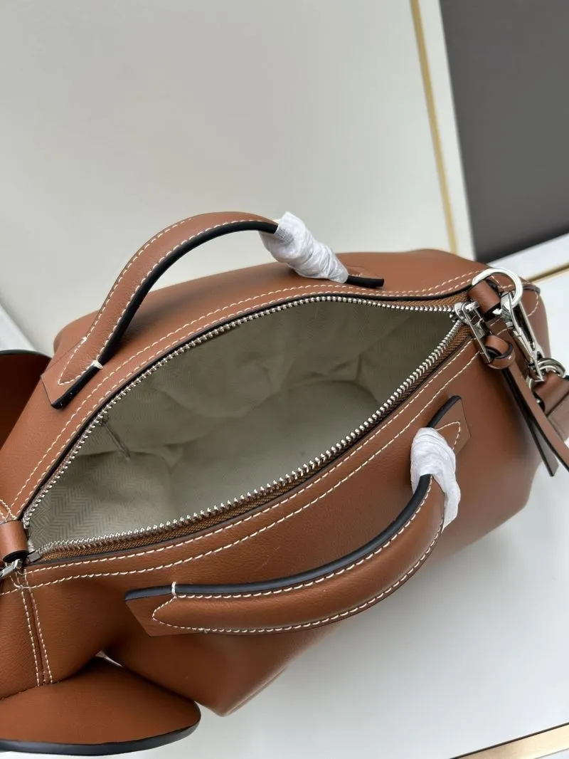 Loewe Clutch-136 - Image 7