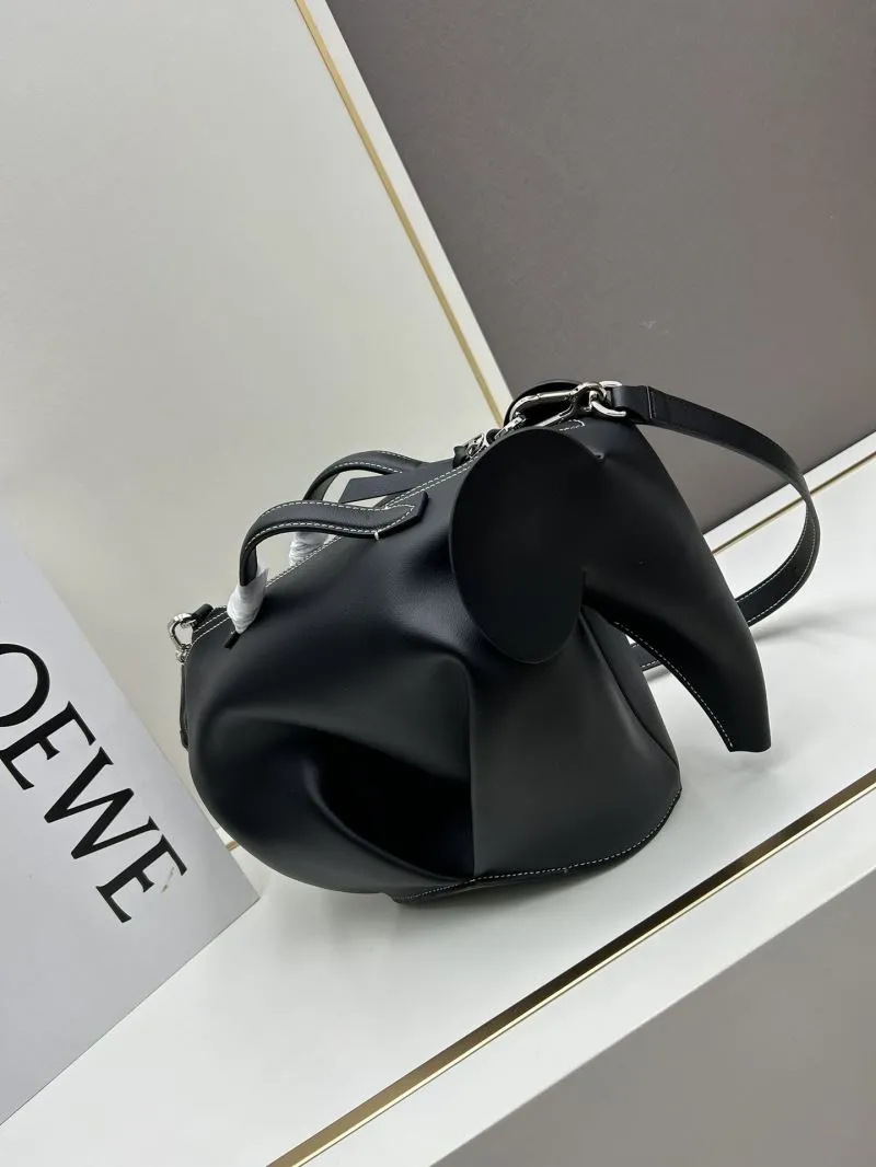Loewe 11030 Black Elephant Leather Shoulder Bag - Image 5
