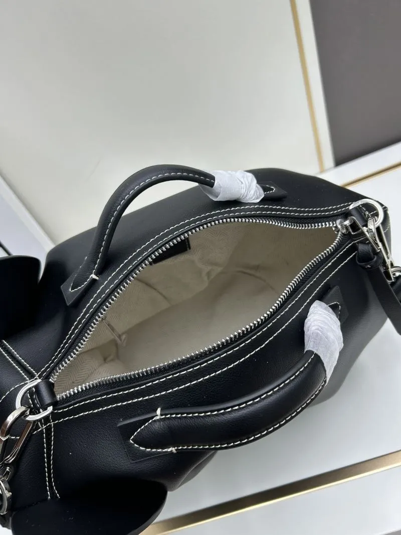 Loewe 11030 Black Elephant Leather Shoulder Bag - Image 7