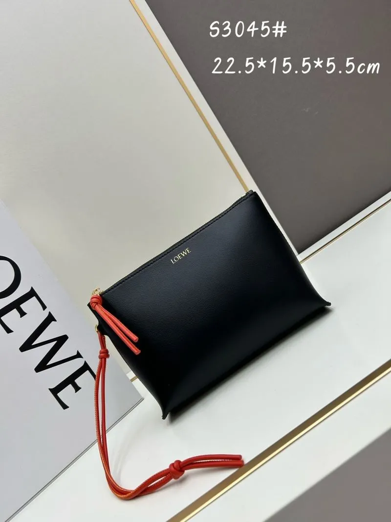 Loewe Clutch-142