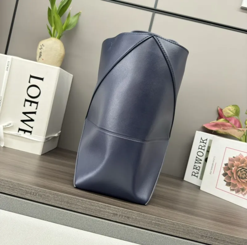 Alternative view of Loewe Shopping Bags-1