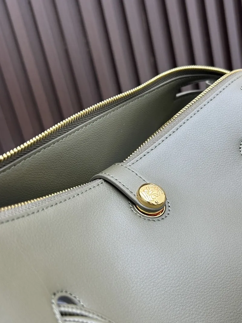 LOEWE Olive Green Leather Shoulder Bag 250520 23.5*10*19cm - Image 6