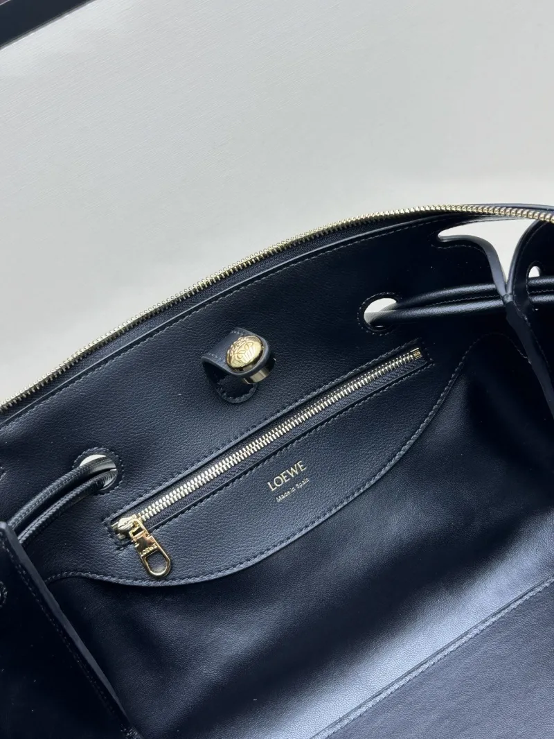 Loewe Black Leather Shoulder Bag Model 250520 - Image 9