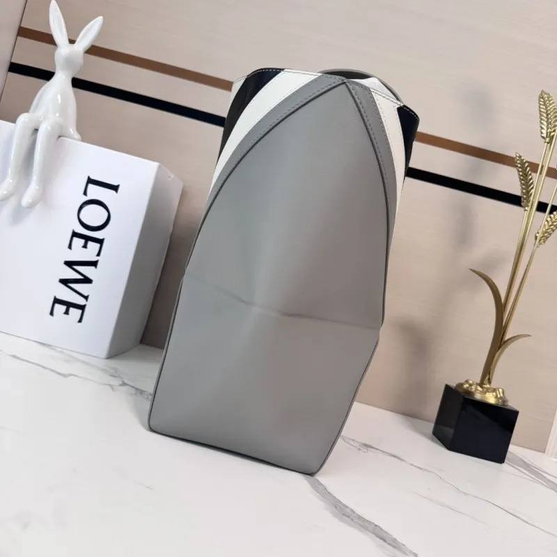 Alternative view of Loewe Shopping Bags-31