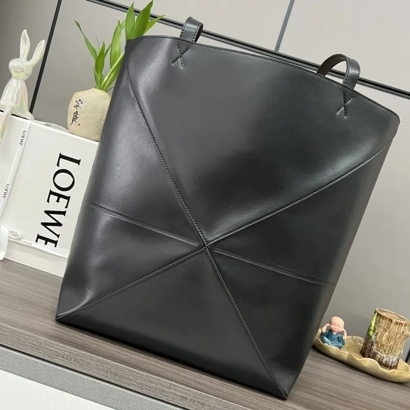LOEWE Black Leather Shopping Tote Bag - Image 3