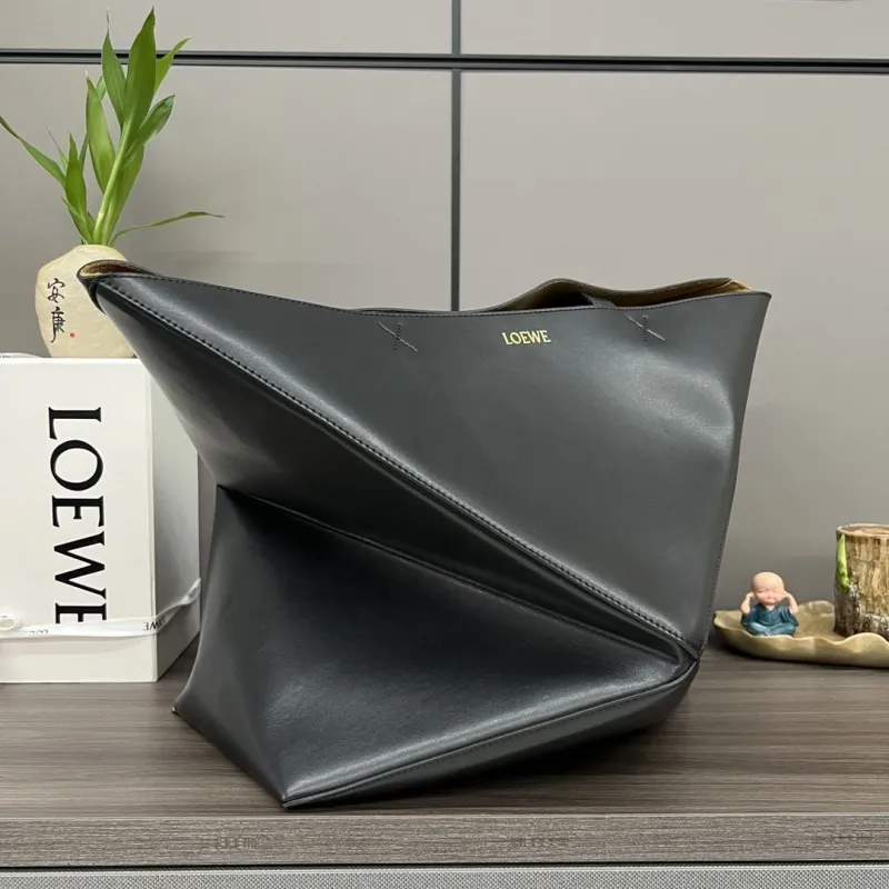 LOEWE Black Leather Shopping Tote Bag - Image 6