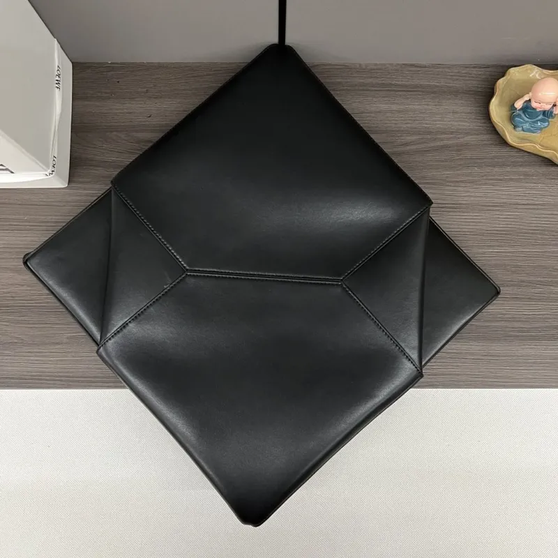 LOEWE Black Leather Shopping Tote Bag - Image 9
