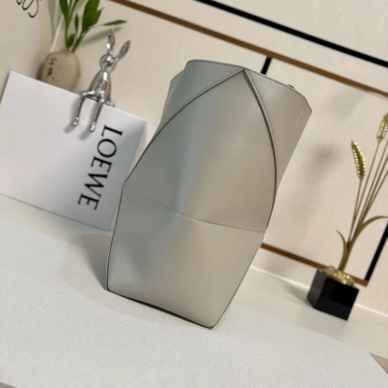 Alternative view of Loewe Shopping Bags-43