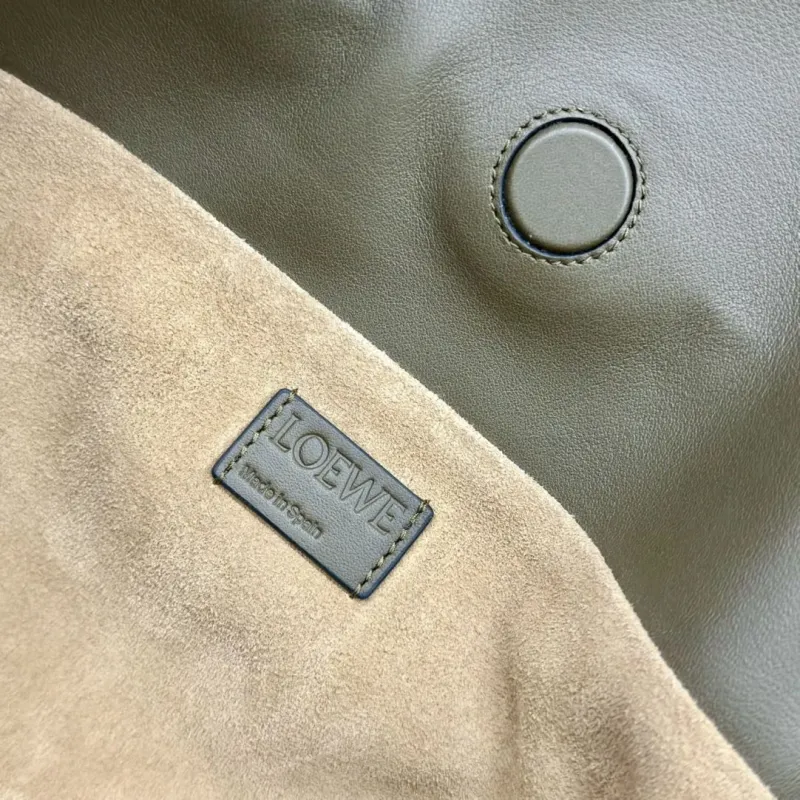 LOEWE Olive Green Leather Shoulder Bag - Image 9