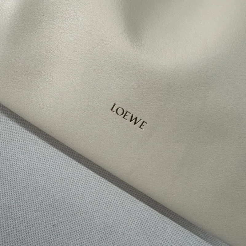LOEWE Cream Leather Shoulder Crossbody Bag - Image 5